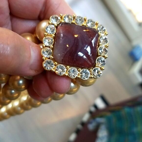 GORGEOUS CULTURED PEARLS AND BEAUTIFUL PURPLE STONE SURROUNDED BY CZS NECKLACE!! - Picture 7 of 8